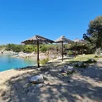 Nef Pinezići
