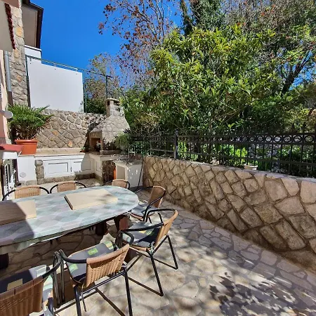 Nef * Pinezici (Krk)