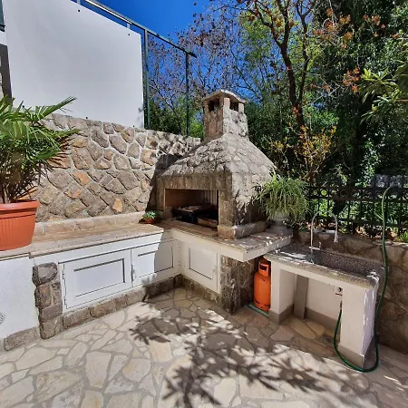 Nef Apartman Pinezici (Krk)