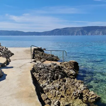 Nef * Pinezici (Krk)