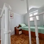 Nef Апартаменты Пинезичи