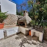Nef Apartman Pinezići