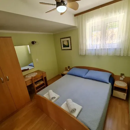 Apartment Nef Pinezici (Krk)